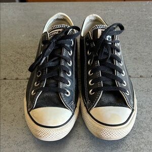 Converse Leather Chuck Taylor Low Top Sneakers
